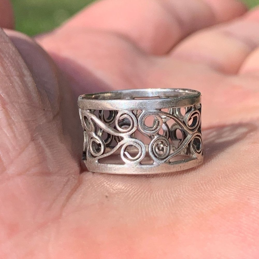 Sterling Silver Boho Open Swirl Filigree Concave Ring Size 4 3/4 Women's Jewelry